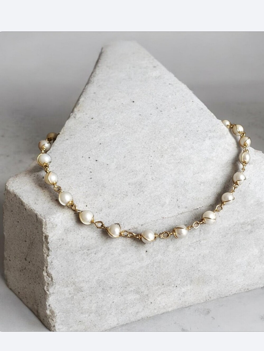 Vtg. Classic Cream Pearl Bead Necklace